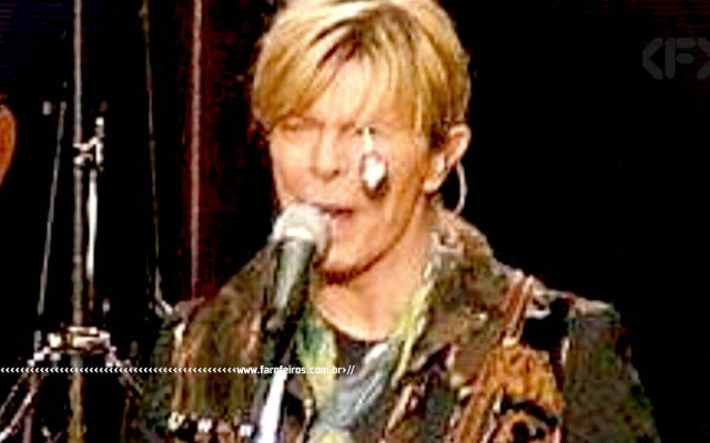 David Bowie com pirulito no olho - Pudim de carne moída - BLOG FAROFEIROS