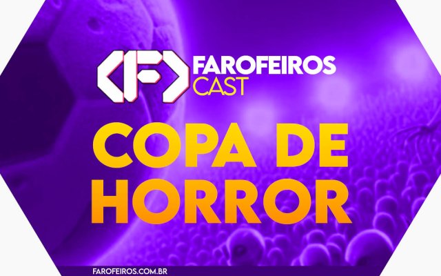 Capa do episódio 74 do Farofeiros Cast em um hexágono roxo e bordas brancas. No centro, o título do episódio em letras grandes amarelas e laranja: "COPA DE HORROR". Ao fundo se pode ver uma montagem com uma bola de futebol gigante do lado esquerdo e na direita uma arquibancada cheia de aliens clichês. Na faixa inferior o endereço farofeiros.com.br.
