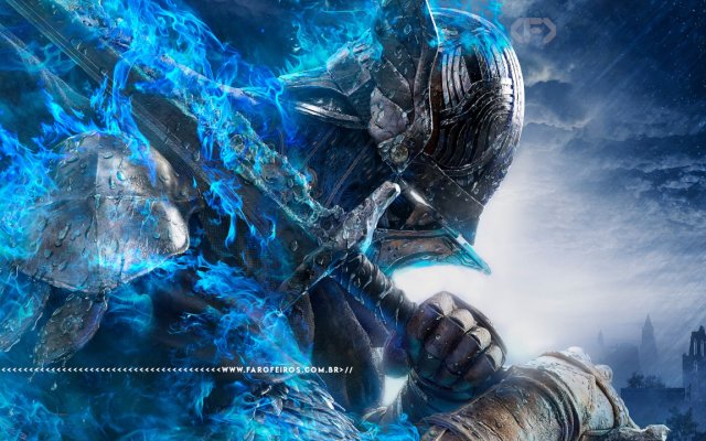 Cavaleiro de armadura do game Elden Ring com a espada apoiada no ombro andando de perfil envolto em chamas azuis congelantes.