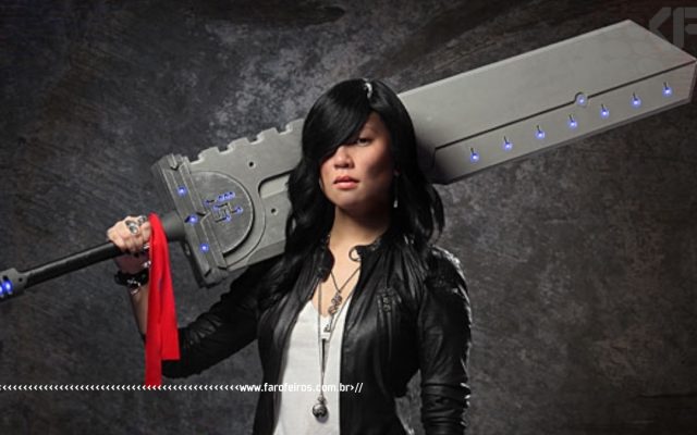 Massive Cosplay Titan Sword - Blog Farofeiros