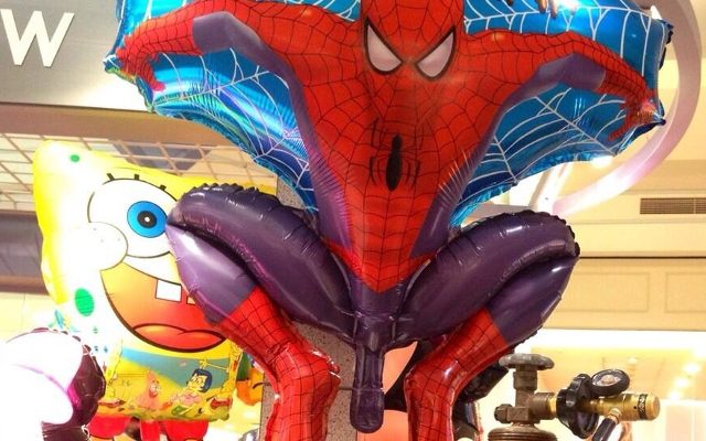Como estragar a infância de alguém com um balão do Homem Aranha - Blog Farofeiros