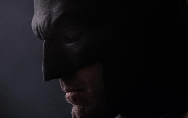 Nova imagem de Ben Affleck como Batman e ele continua triste - blog Farofeiros