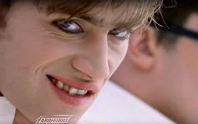 Blur - The Universal - Pode Acontecer - 00