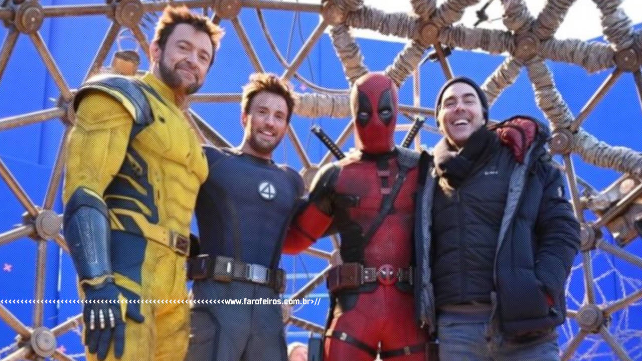 Wolverine Johnny Storm e Deadpool junto do diretor do filme Deadpool ee Wolverine