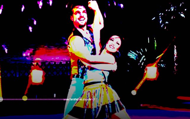 Casal dançando lambada com o efeito deep fried - O livro proibido de Ary Toledo - blog FAROFEIROS