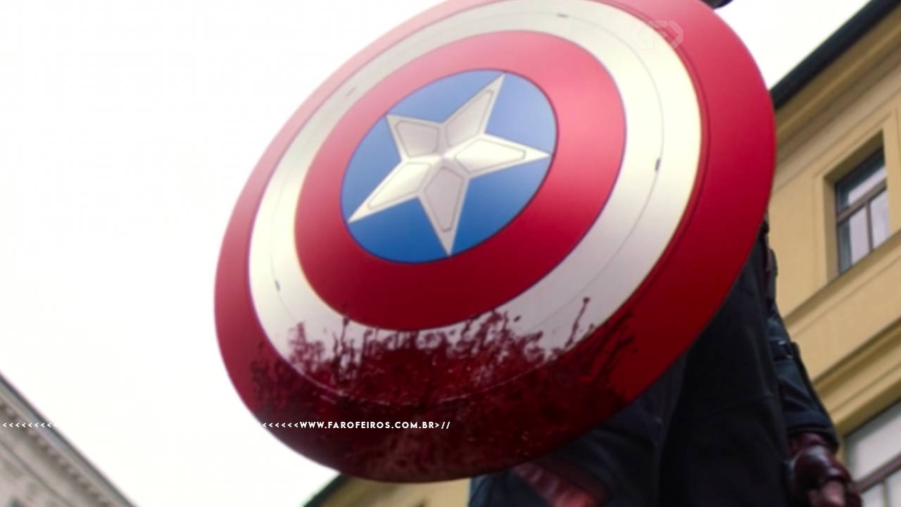 Escudo do Capitão América com sangue - Agente Americano - FAROFEIROS.COM.BR