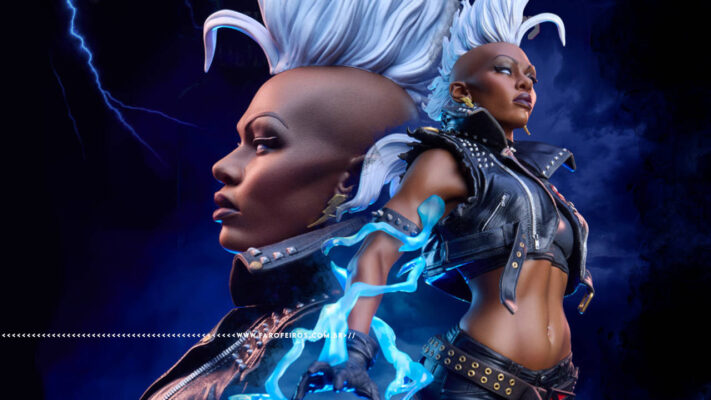 Estátua da Tempestade com moicano da Sideshow Collectibles — arte conceitual em composição dupla mostrando o perfil esquerdo do rosto em close e a figura completa de costas, com raios azuis ao redor do corpo e relâmpagos ao fundo em céu noturno dramático.