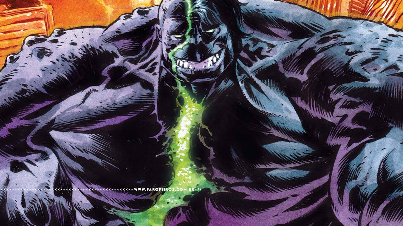 Hulk Infernal, um Hulk azulado com uma cicatriz verde brilhante passando no meio do seu rosto e corpo. O lado direito do seu corpo parece queimado de alguma forma. Ele esNa parte inferior, a marca d'água do site www.farofeiros.com.br