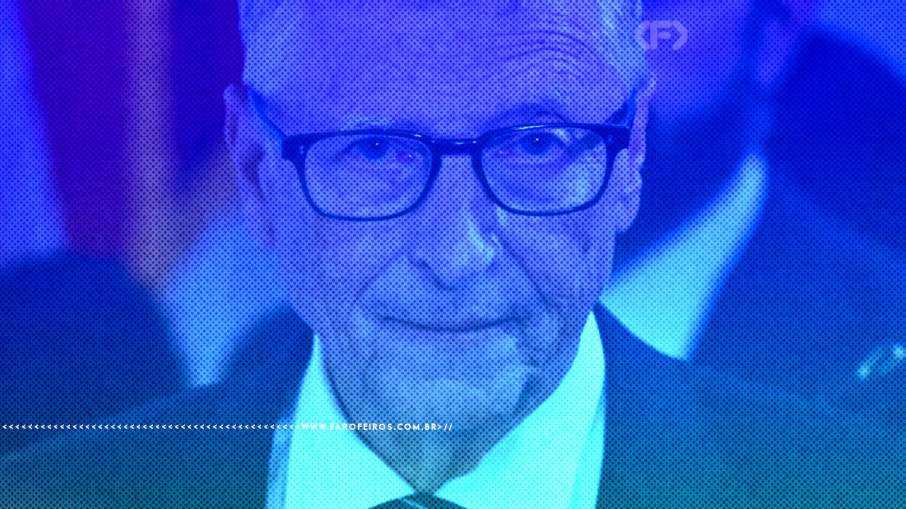 Foto de Bill Gates em close up olhando para frente com efeito de um filtro em tons de azul